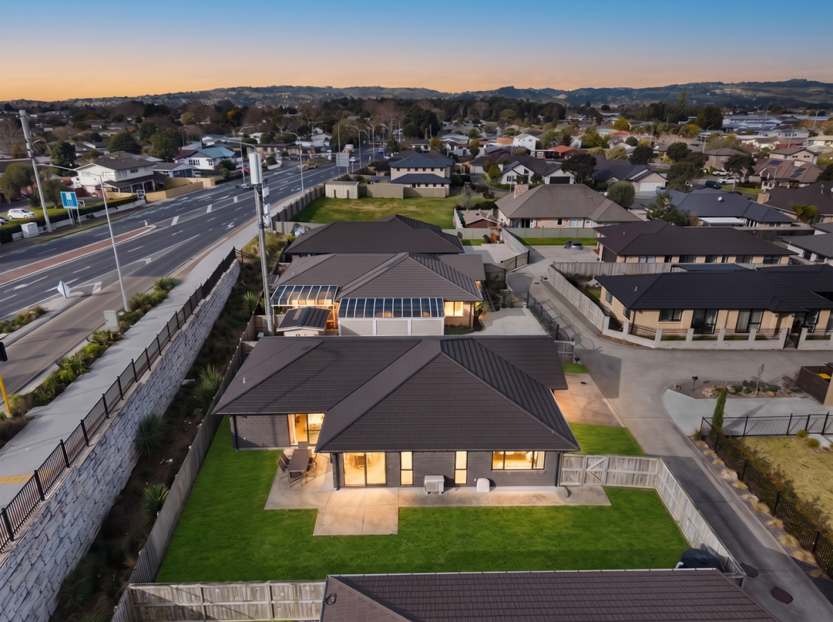 Owner cashing out, 472m2 section, Brick and tile 4 beds 2 baths house with double garage, 25 Dumas Place, Papakura, Auckland