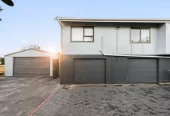 Must Sell, 856m2 section, 4 beds 2 baths house, a double basement garage and a separate double garage. 5 Rotoma Rise Clover Park, Auckland