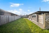 Owner cashing out, 472m2 section, Brick and tile 4 beds 2 baths house with double garage, 25 Dumas Place, Papakura, Auckland