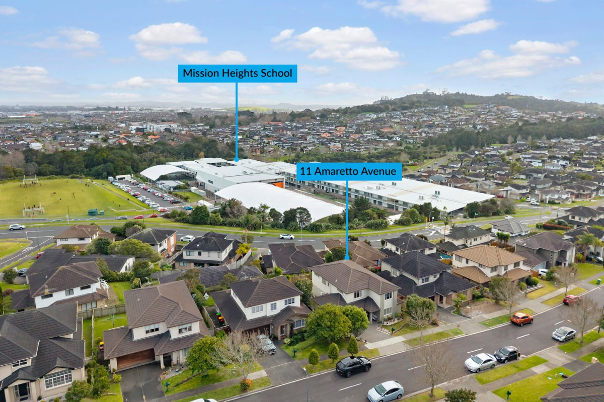 Kingsley-Built Family Haven in Mission Heights, Offered by its first owner since new, 4 beds 2.5 baths house with double garage, 11 Amaretto Avenue, Flat Bush, Auckland