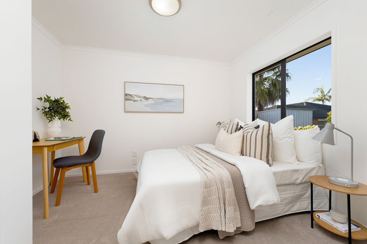 Deceased Estate For Sale After 21 Years, 580m2 section, Brick and tile 4 beds 2 baths house with double garage, 7 Fairford Avenue, Henderson, Auckland