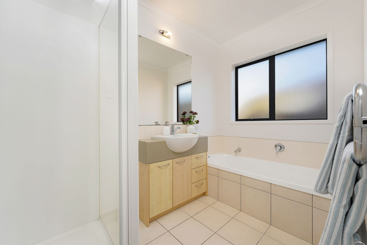 Deceased Estate For Sale After 21 Years, 580m2 section, Brick and tile 4 beds 2 baths house with double garage, 7 Fairford Avenue, Henderson, Auckland