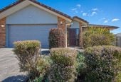 Deceased Estate For Sale After 21 Years, 580m2 section, Brick and tile 4 beds 2 baths house with double garage, 7 Fairford Avenue, Henderson, Auckland
