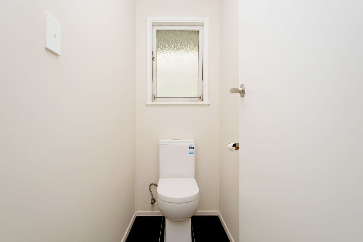 Brick and tile 3 beds 1 bath home with garage, 1/93 Symonds Street, Royal Oak, Auckland