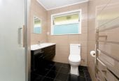 Brick and tile 3 beds 1 bath home with garage, 1/93 Symonds Street, Royal Oak, Auckland