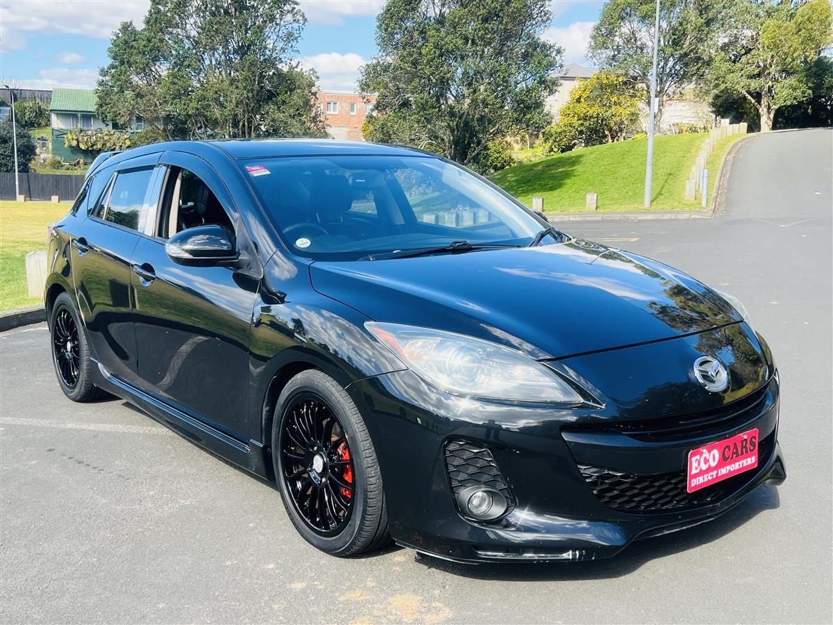 2012 Mazda Axela 2.0 LEATHER INTERIORS APPLE CAR PLAY Hatchback Automatic, 2,000 cc, 108,449 km