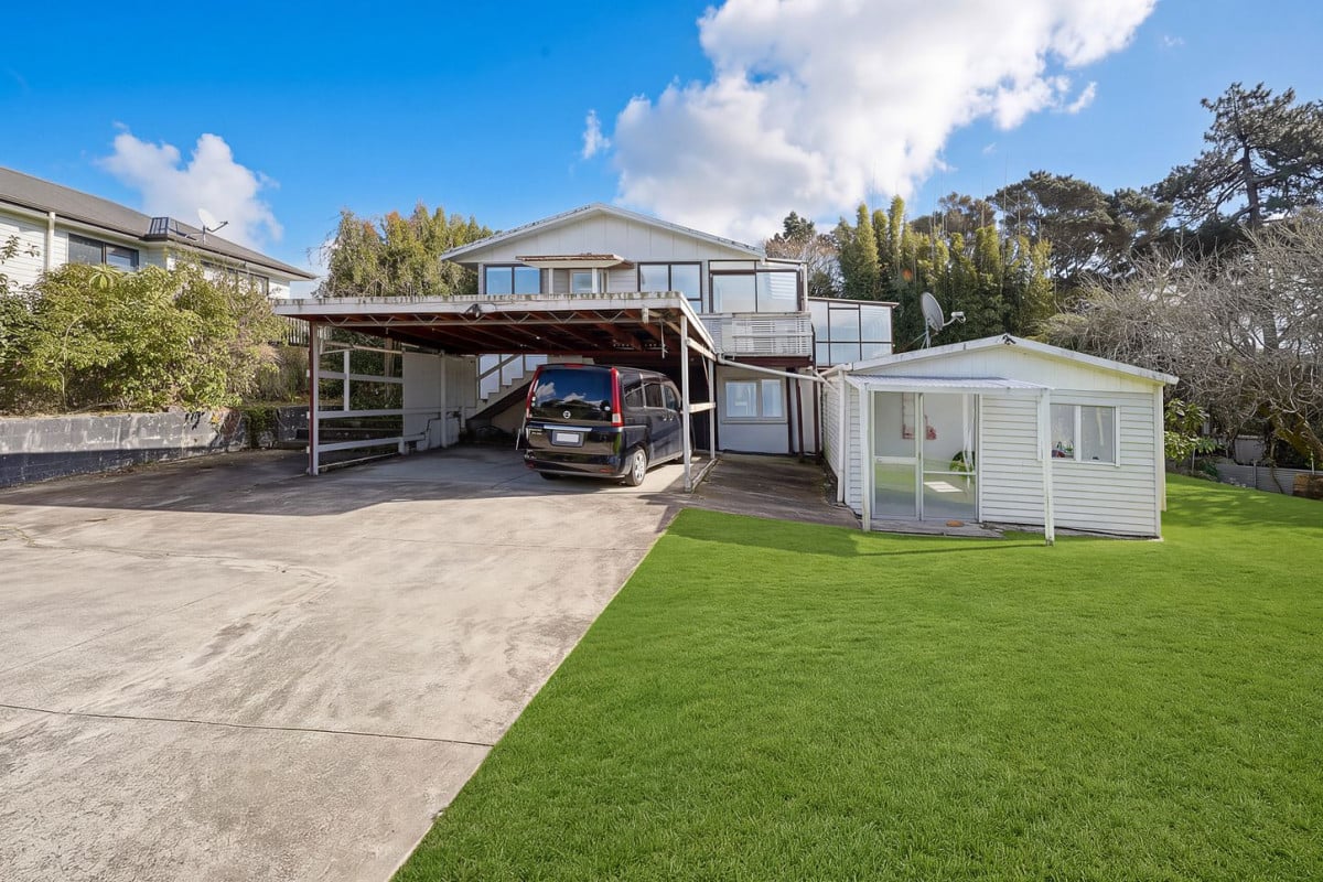 1255m2 section, 6 beds 2 baths house with carport and 3 beds granny downstairs, 35 Nile Road, Kelston, Auckland