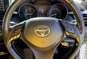 2017 Toyota C-HR HYBRID**Cruise Control**Leather & Heating Seats**Parking Sensors**Factory Fitted Mags** RV/SUV Automatic, 1,797 cc, 83,063 km