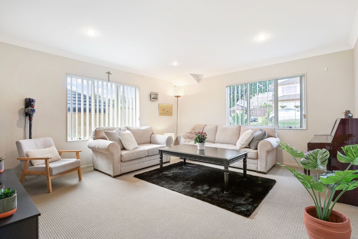 Kingsley-Built Family Haven in Mission Heights, Offered by its first owner since new, 4 beds 2.5 baths house with double garage, 11 Amaretto Avenue, Flat Bush, Auckland
