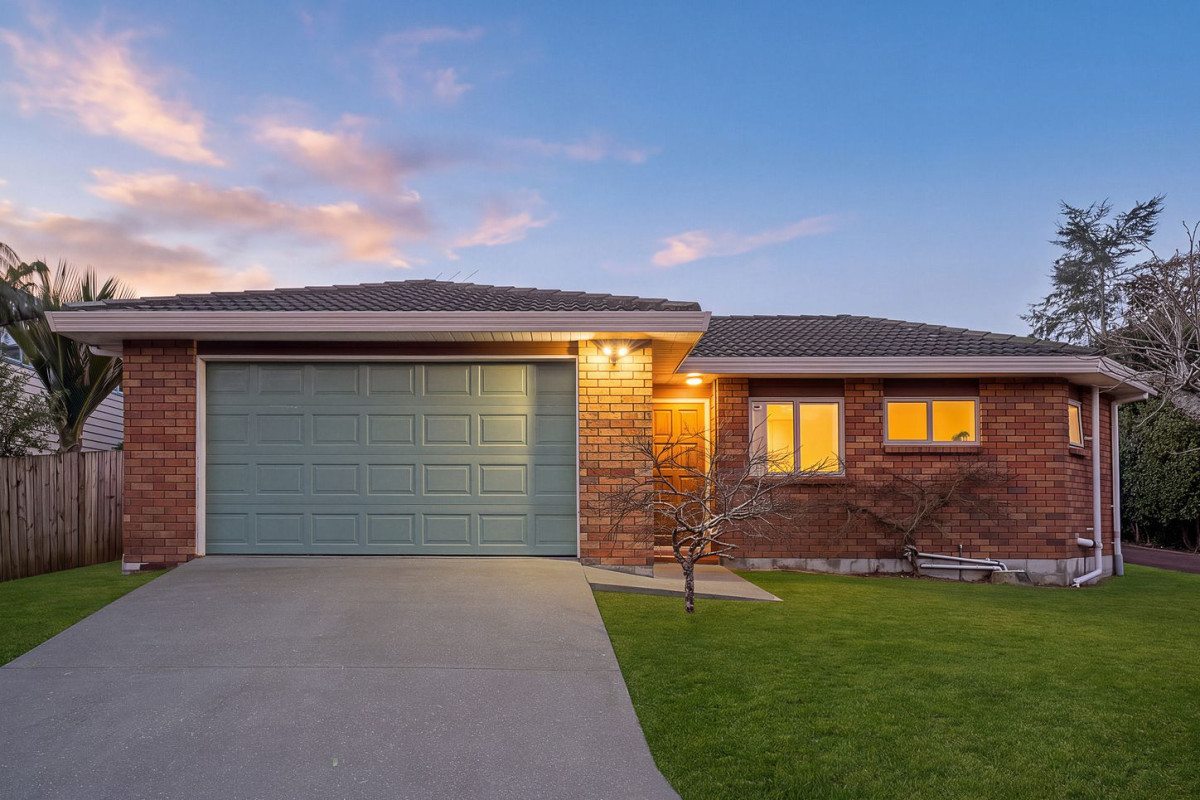 344m2 section, 130m2 Renovated Brick and tile 2 beds + study room (1.9 x 2.6M) 1 bath house with double garage, 17A Tirimoana Road, Te Atatu South, Auckland