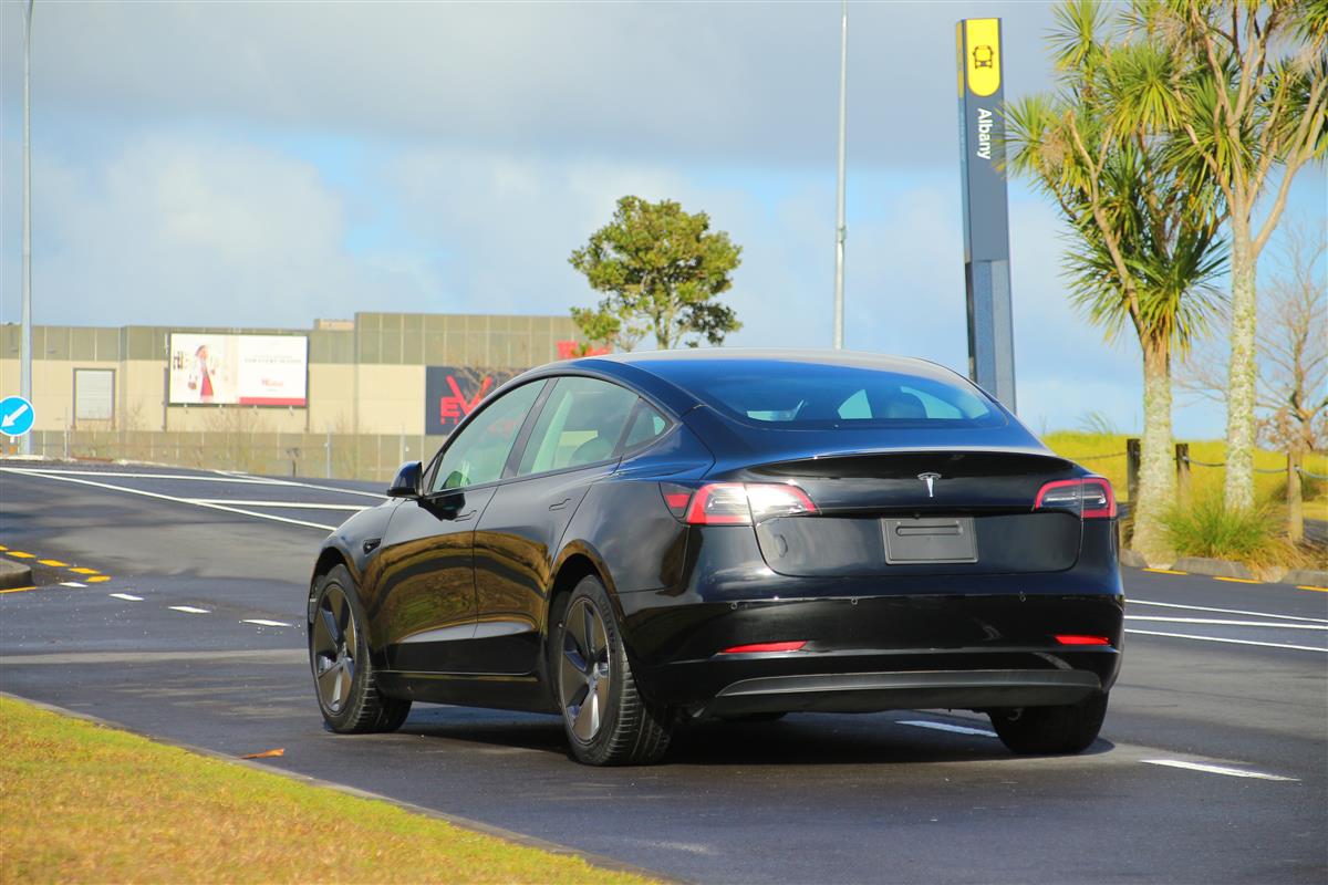 2022 Tesla Model 3 NZ GPS & CCS fast charge Sedan Automatic, Black, 24,000 km