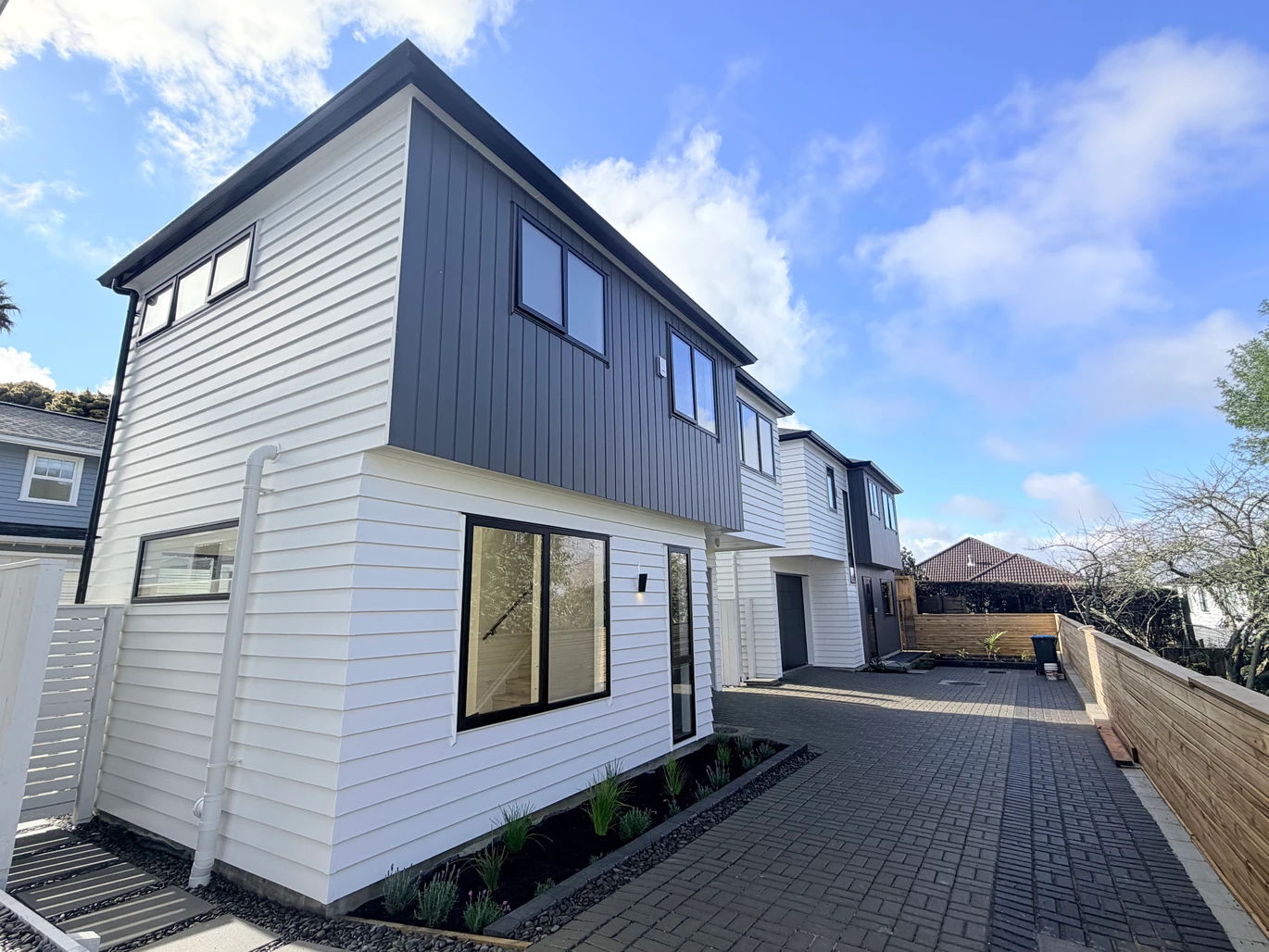 Brandnew standalone 4 beds 2 baths home with garage, Lot 2&3/15 Te Kawa Road One Tree Hill, Auckland