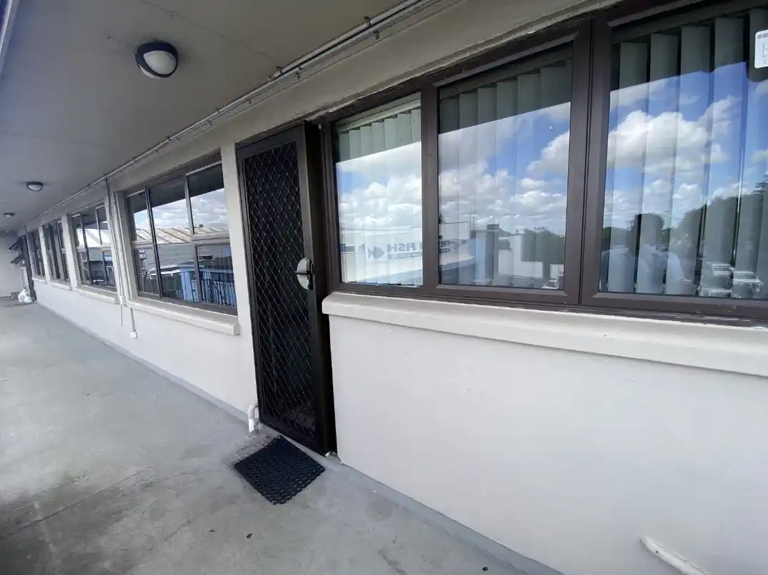 For rent, Fully furnished 3 beds 1 bath unit with 2 car parks, Available from 16th September, 1/24 Atkinson Avenue, Otahuhu, Auckland