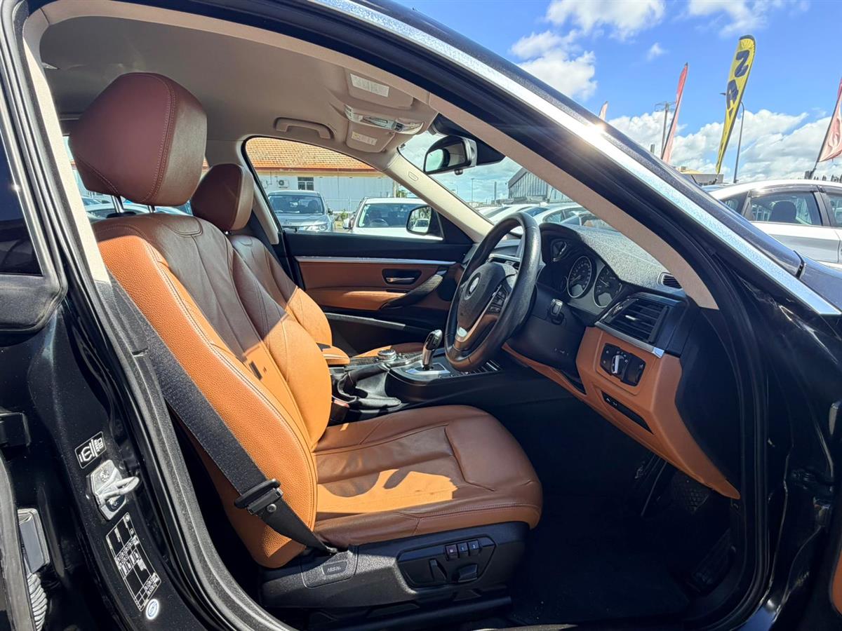 2013 BMW 320i **GT**Leather Seats**Reversing Camera* Sedan Automatic, 1,997 cc, 81,797 km