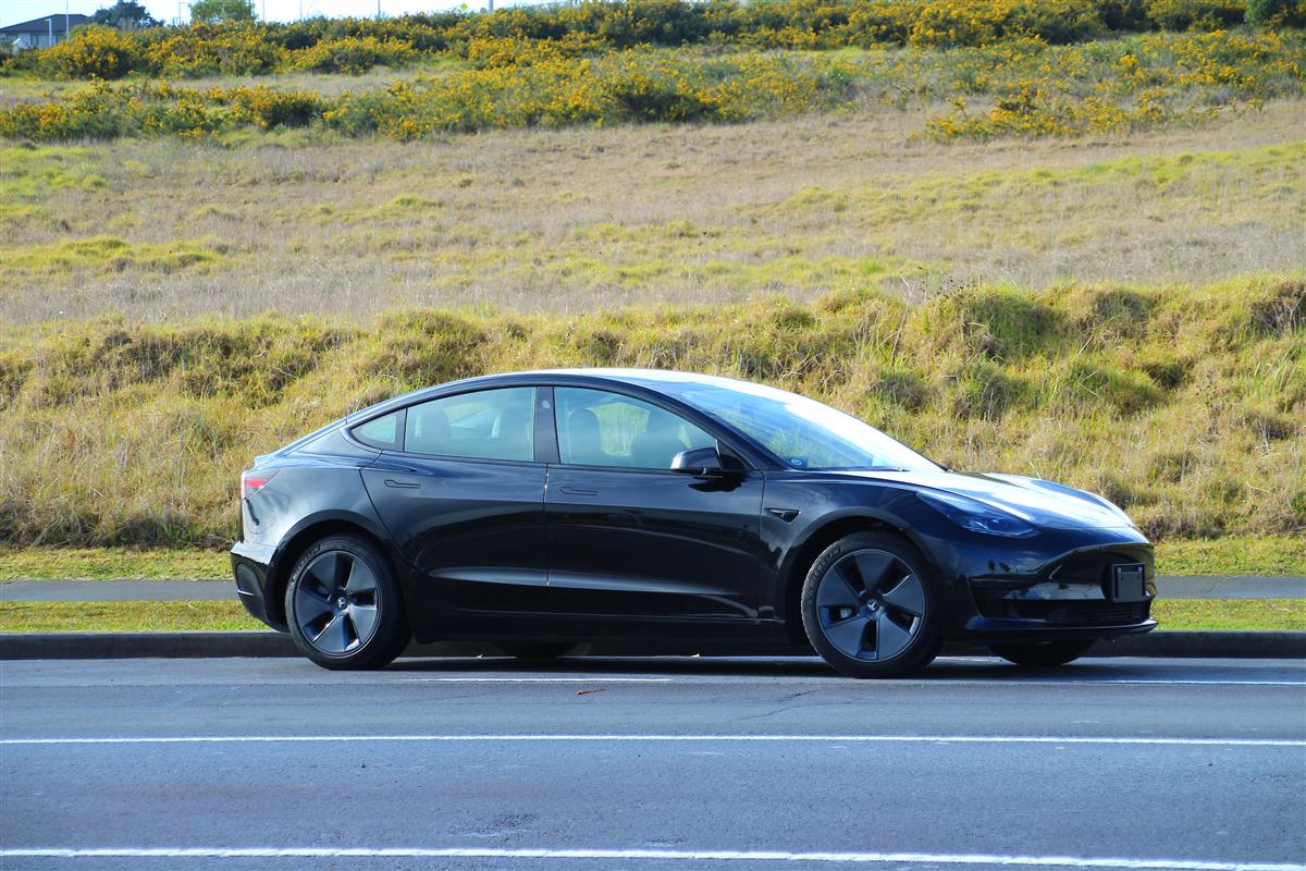 2022 Tesla Model 3 NZ GPS & CCS fast charge Sedan Automatic, Black, 24,000 km