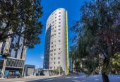 Auckland Girls Grammar school zone, 15m2 1 bed 1 bath apartment with 2 car parks, currently Returning $534/week, 703/138 Anzac Avenue, Auckland Central, Auckland