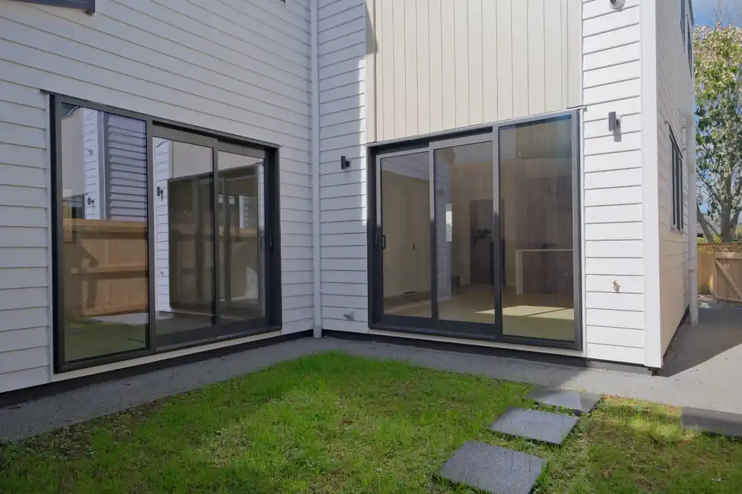 For rent, No smokers., Brandnew 4 beds 3.5 baths townhouse with garage, Available now, 41B Waterloo Street, Howick, Auckland
