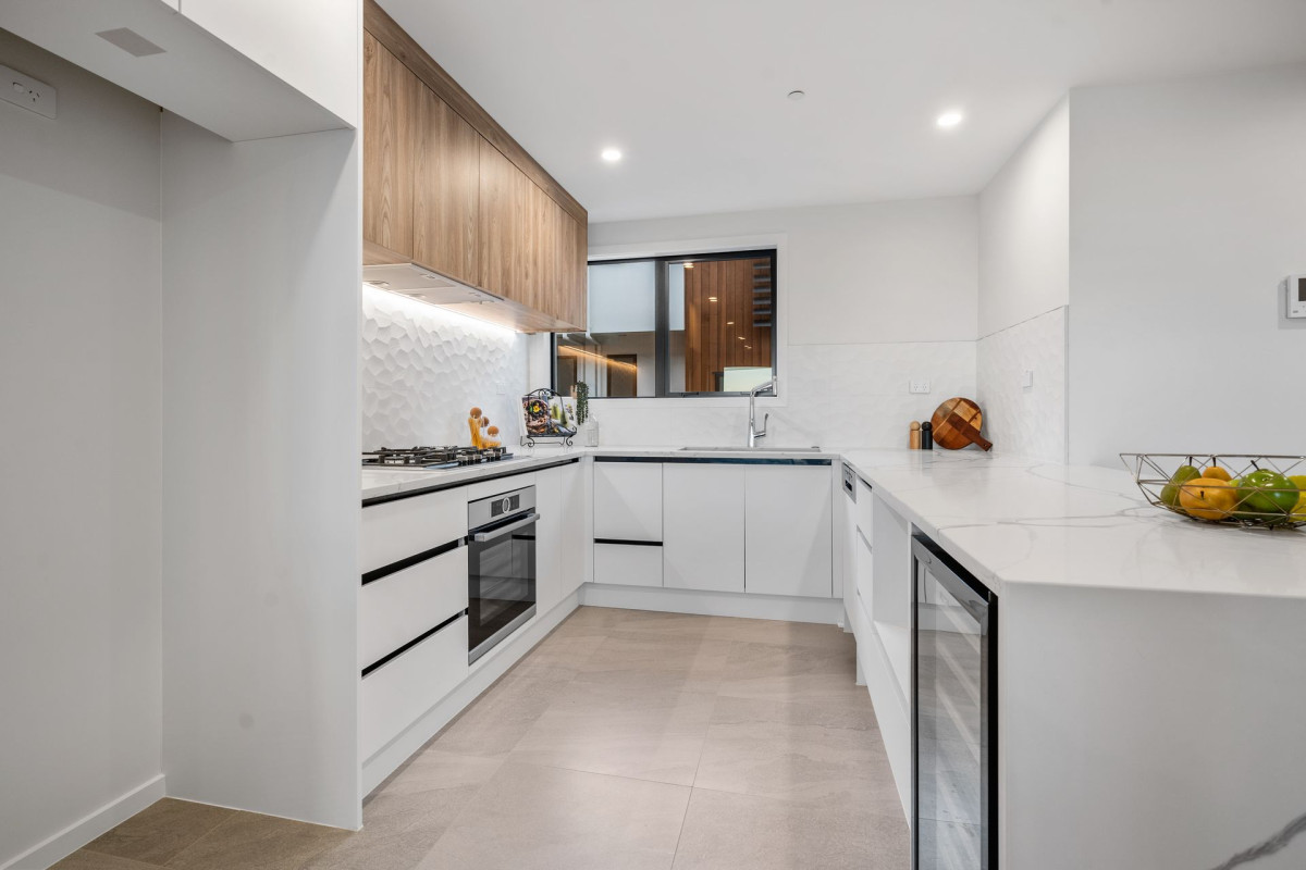 Enquiries Over $1,500,000, 3 beds 3.5 baths home with garage, Freehold title with no body corporate, CCC and titles issued, 12-month maintenance period from settlement, CV: $1,850,000, Individual or bulk purchase options available. 1B Colenso Place Mission Bay, Auckland