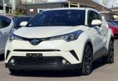 2017 Toyota C-HR HYBRID**Cruise Control**Leather & Heating Seats**Parking Sensors**Factory Fitted Mags** RV/SUV Automatic, 1,797 cc, 83,063 km