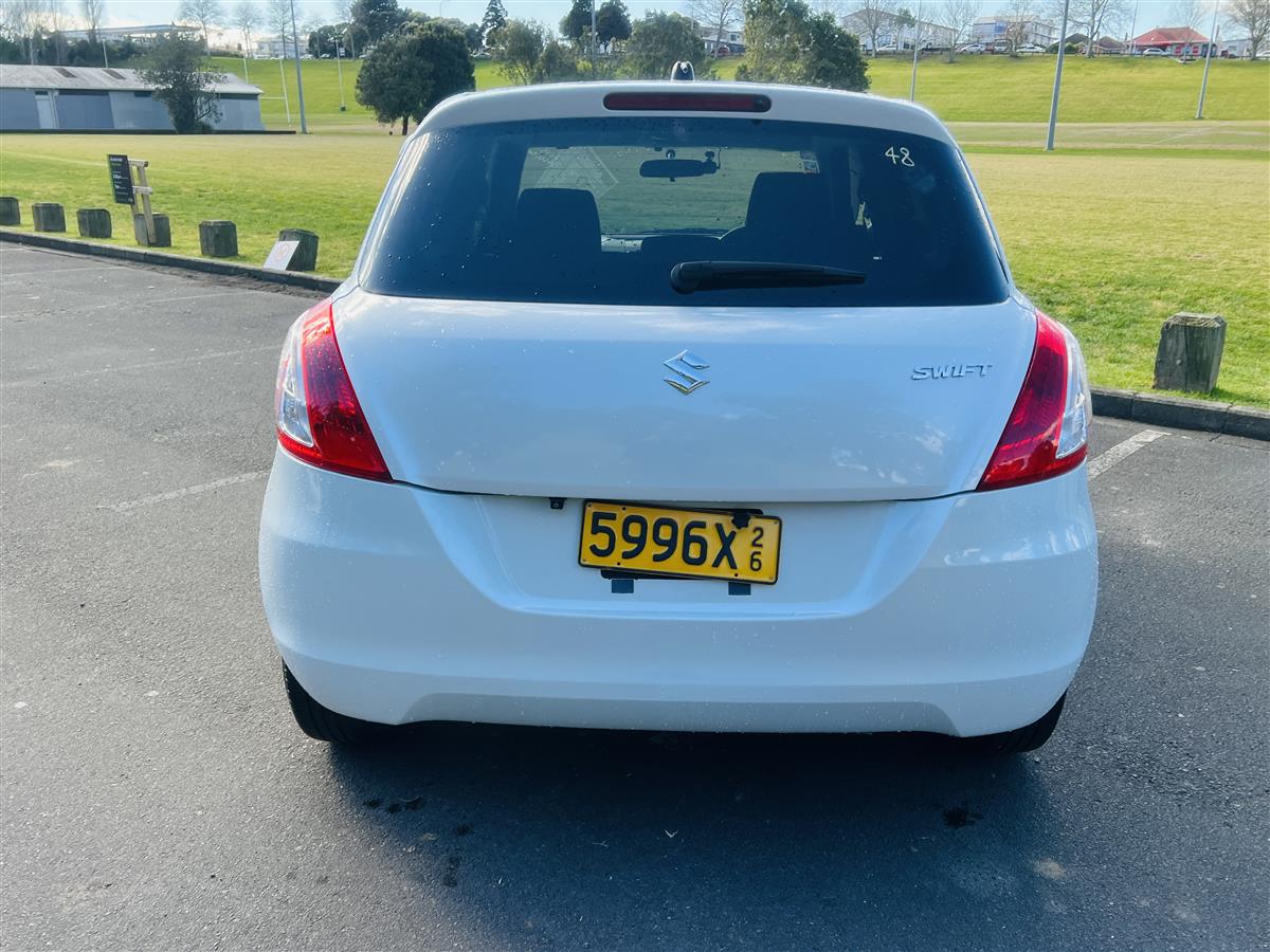 2015 Suzuki Swift 54000 KMS ONLY PUSH BUTTON START Hatchback Automatic, 1,200 cc