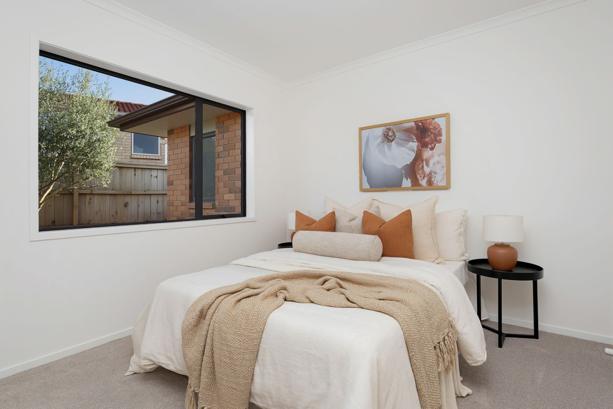 Deceased Estate For Sale After 21 Years, 580m2 section, Brick and tile 4 beds 2 baths house with double garage, 7 Fairford Avenue, Henderson, Auckland