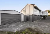 Must Sell, 856m2 section, 4 beds 2 baths house, a double basement garage and a separate double garage. 5 Rotoma Rise Clover Park, Auckland