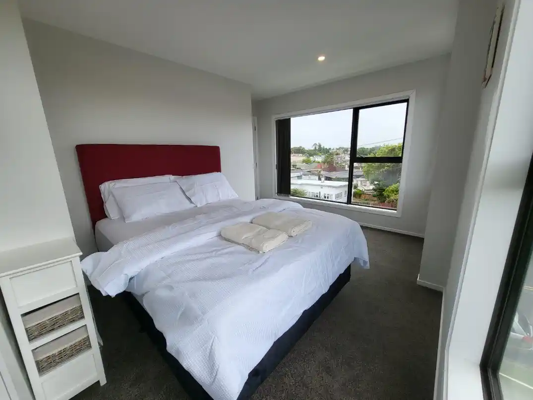 For rent, 3 beds 2 baths townhouse with garage, Available from 26th August, 1 Pukakaho Lane, Papatoetoe, Auckland