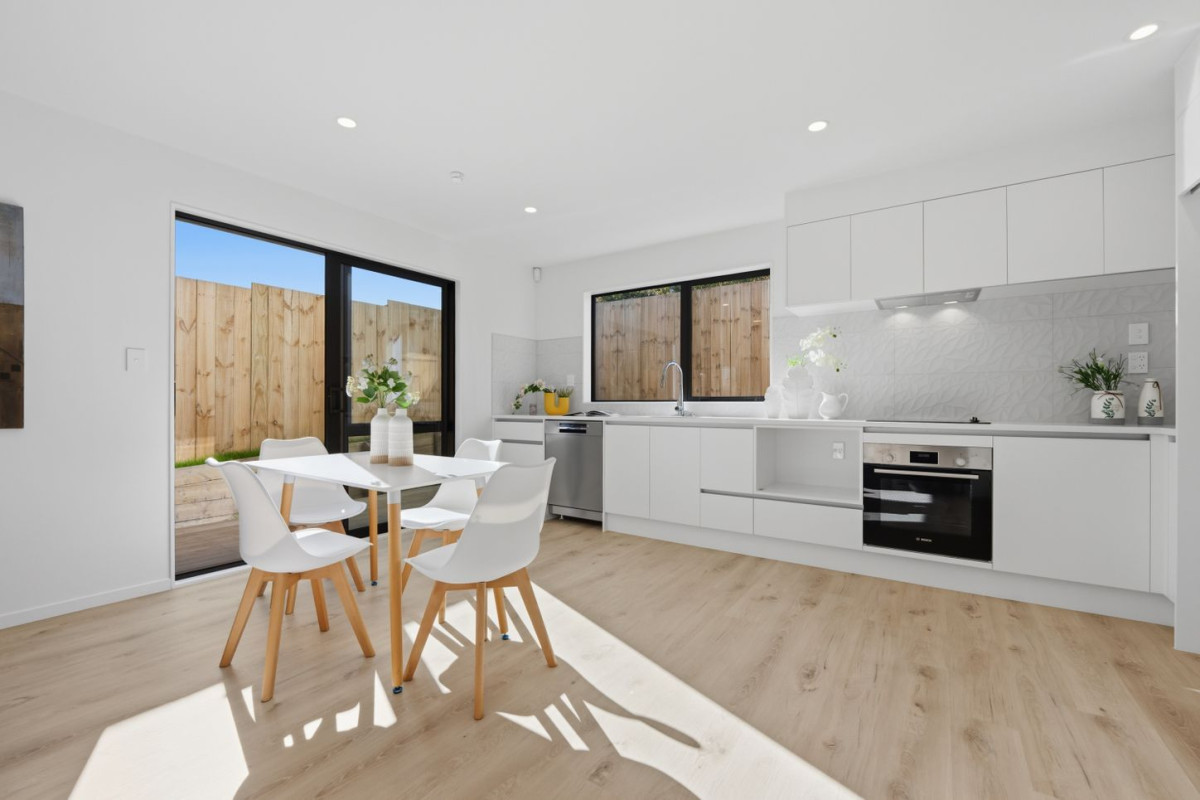 Brandnew 2 beds (2 ensuites) 2.5 baths home with car park, Lot 6/3 Gill Avenue, Te Atatu Peninsula, Auckland