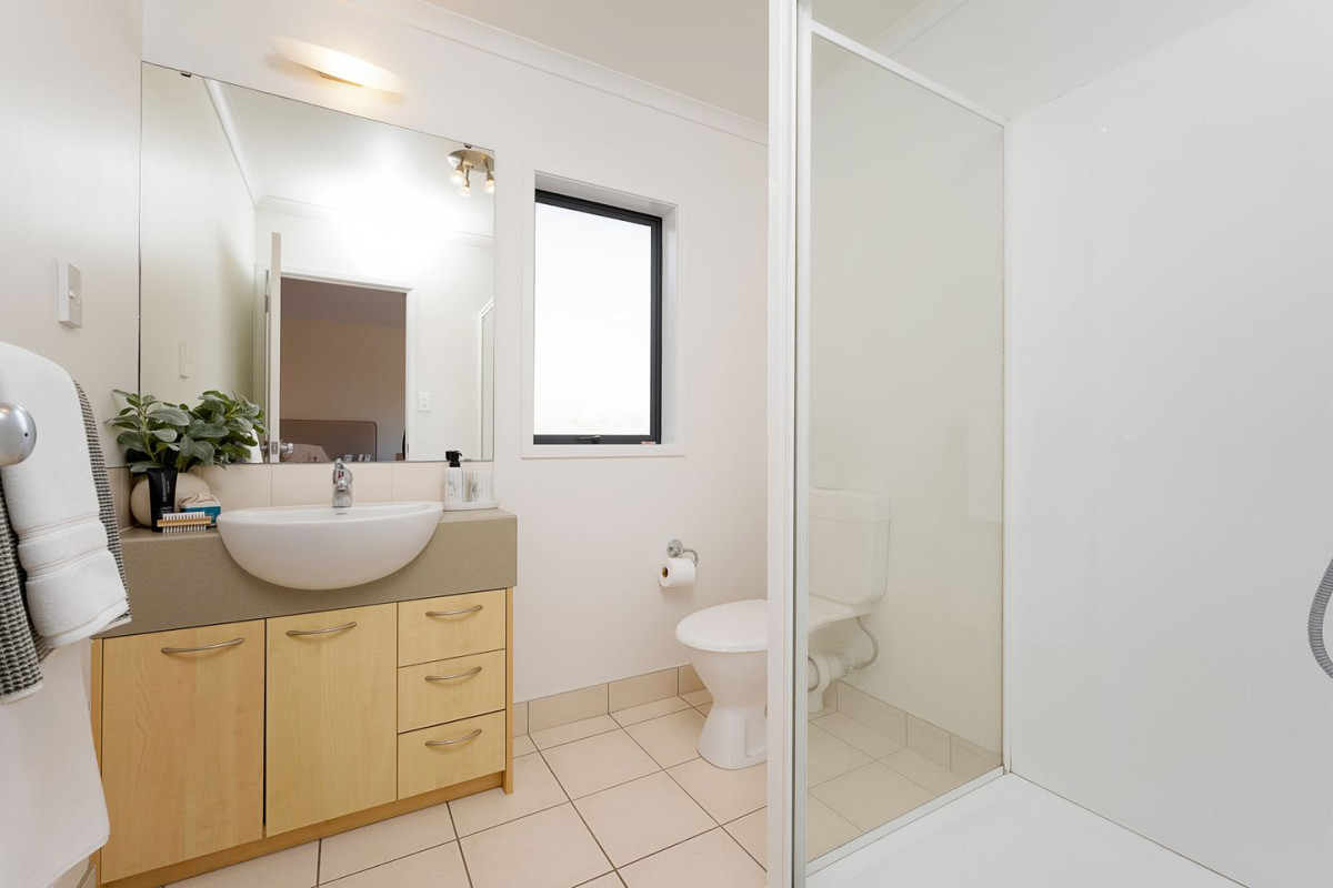 Deceased Estate For Sale After 21 Years, 580m2 section, Brick and tile 4 beds 2 baths house with double garage, 7 Fairford Avenue, Henderson, Auckland