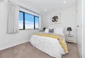4 beds (3 ensuites) 4 baths home with garage, 1 ensuite ground floor, 1/18 Hutchinsons Road Bucklands Beach, Auckland