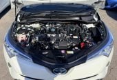 2017 Toyota C-HR HYBRID**Cruise Control**Leather & Heating Seats**Parking Sensors**Factory Fitted Mags** RV/SUV Automatic, 1,797 cc, 83,063 km