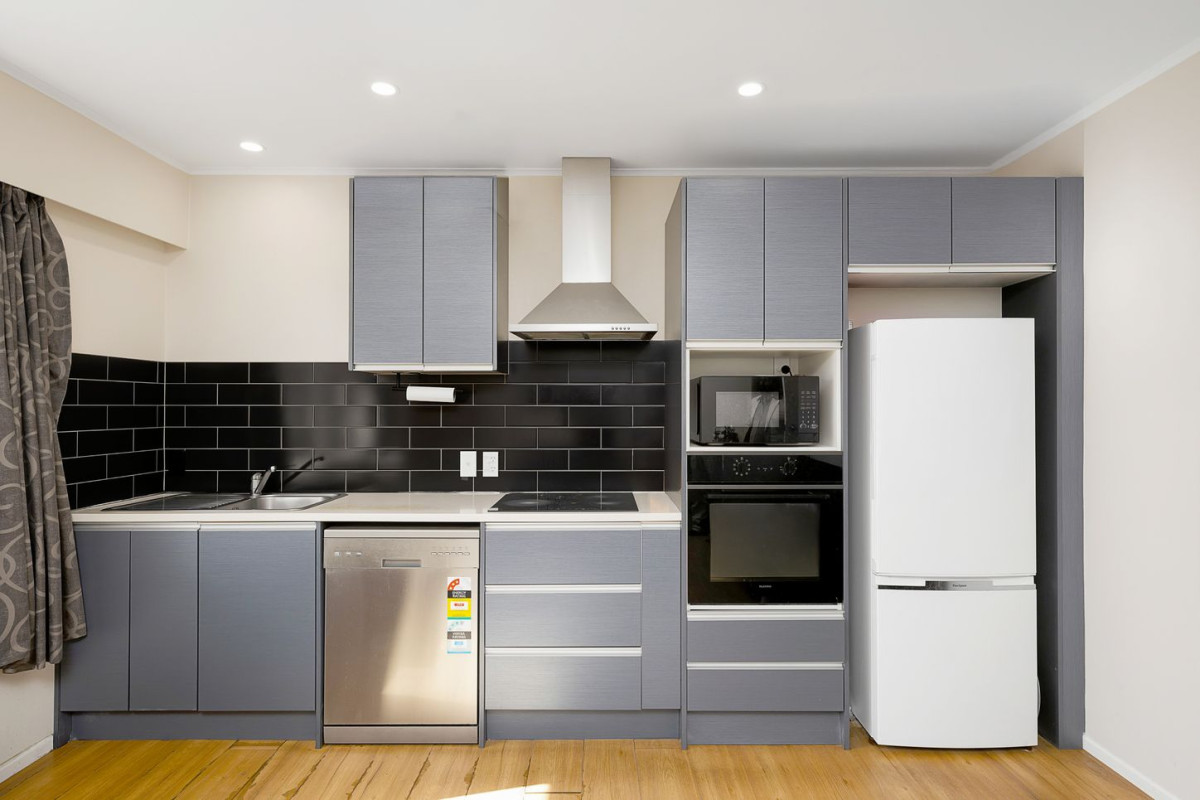 Brick and tile 3 beds 1 bath home with garage, 1/93 Symonds Street, Royal Oak, Auckland