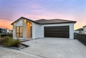 10-Year Master Builder Guarantee, Brandnew 7 beds 5.5 baths house with double garage and 2 beds granny, on a corner site with front and rear dual access, 23 Emerald Avenue, Karaka, Auckland