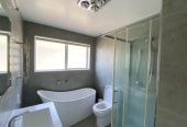 For rent, 5 beds (2 ensuites) 3.5 baths house with double garage, available 7th September, 4 Calcite Avenue, Flat Bush, Auckland