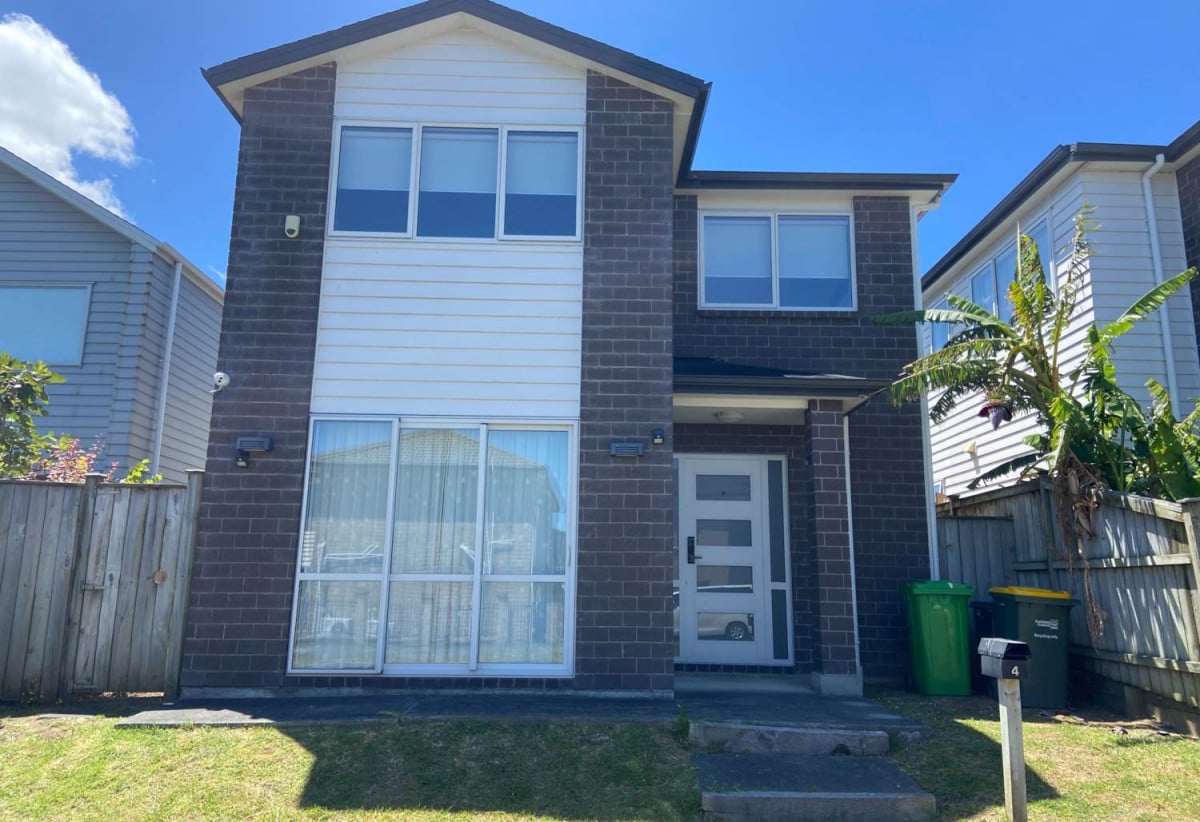 For rent, 5 beds (2 ensuites) 3.5 baths house with double garage, available 7th September, 4 Calcite Avenue, Flat Bush, Auckland
