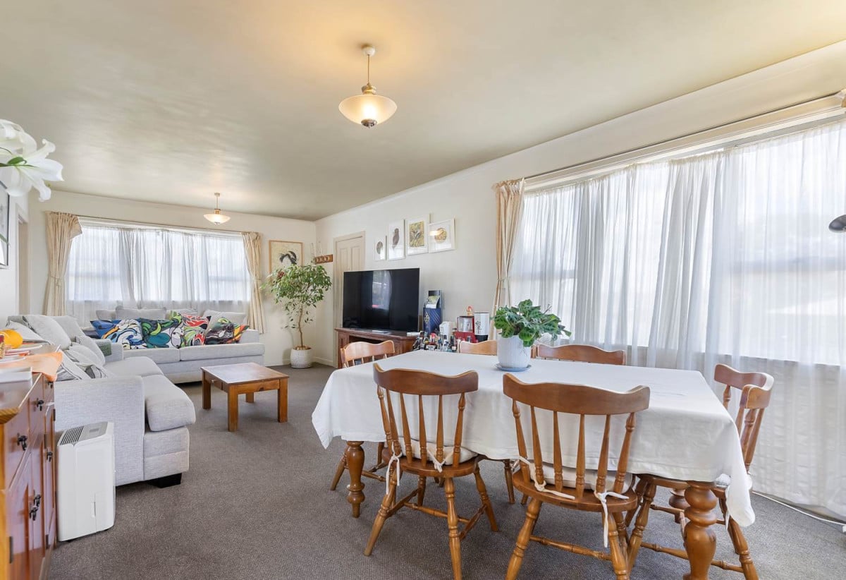 996m2 section, Prime location, 2 bed 1.5 baths house with a garage that has been converted into a versatile workshop and additional flexible spaces, 80 Alfriston Road, Manurewa East, Auckland