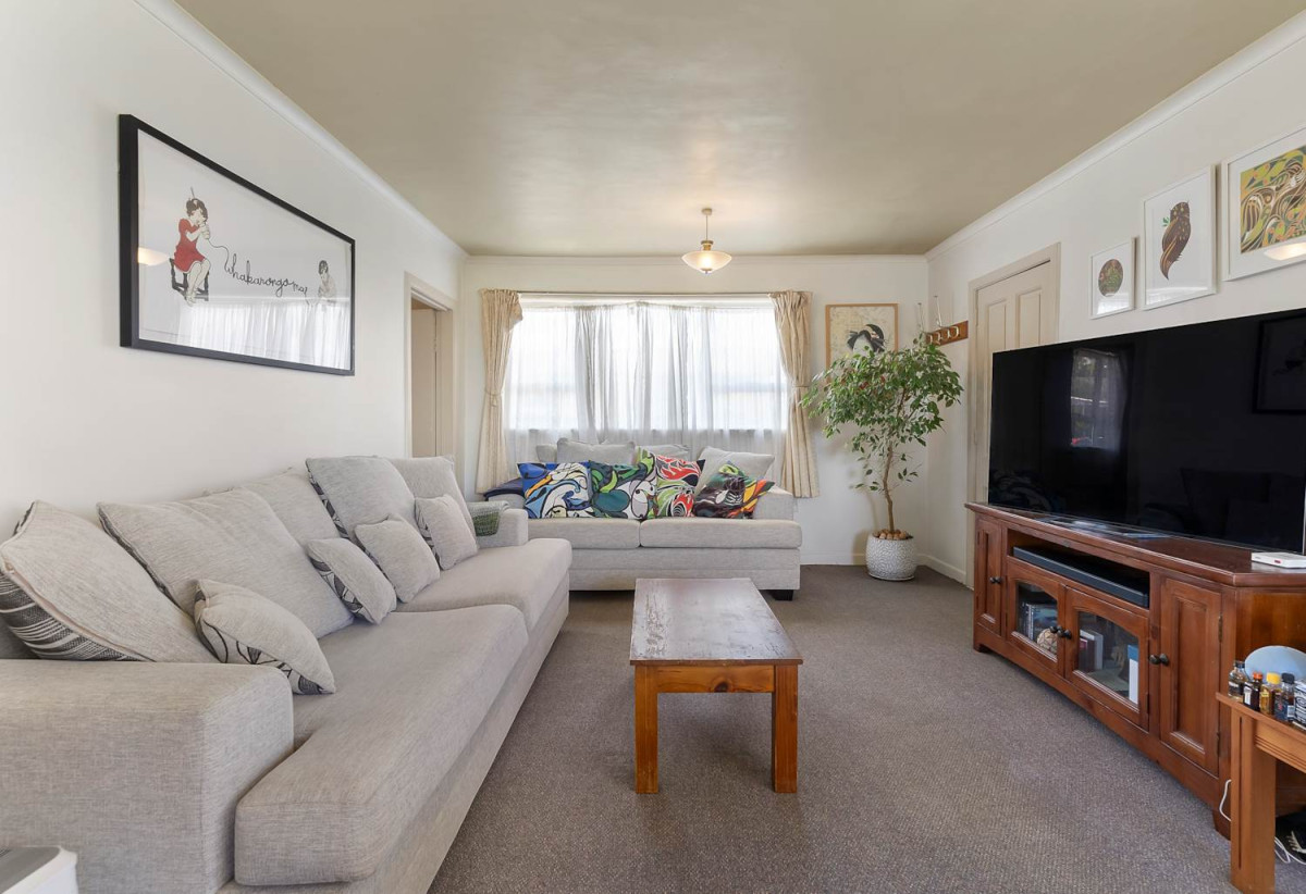 996m2 section, Prime location, 2 bed 1.5 baths house with a garage that has been converted into a versatile workshop and additional flexible spaces, 80 Alfriston Road, Manurewa East, Auckland