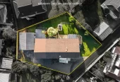 Must Sell, 856m2 section, 4 beds 2 baths house, a double basement garage and a separate double garage. 5 Rotoma Rise Clover Park, Auckland