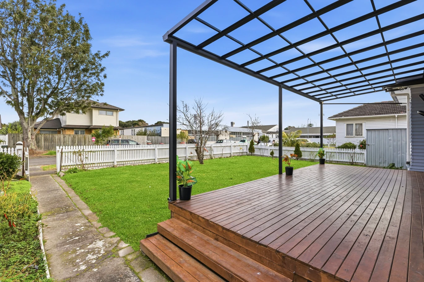 Owners Have Bought – Must Sell, Ignore CV! 3 Bedroom + Study | 1 Bath | 5 Car Parks, 1/5 Allen Avenue Papatoetoe, Auckland