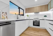 Vendors super motivated to sell, Brandnew standalone 4 beds 2.5 baths home with garage, 106B Edgewater Drive Pakuranga, Auckland