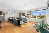 574m2 section, 5 beds 2 baths house with double garage, 19 Kendrick Place Blockhouse Bay, Auckland