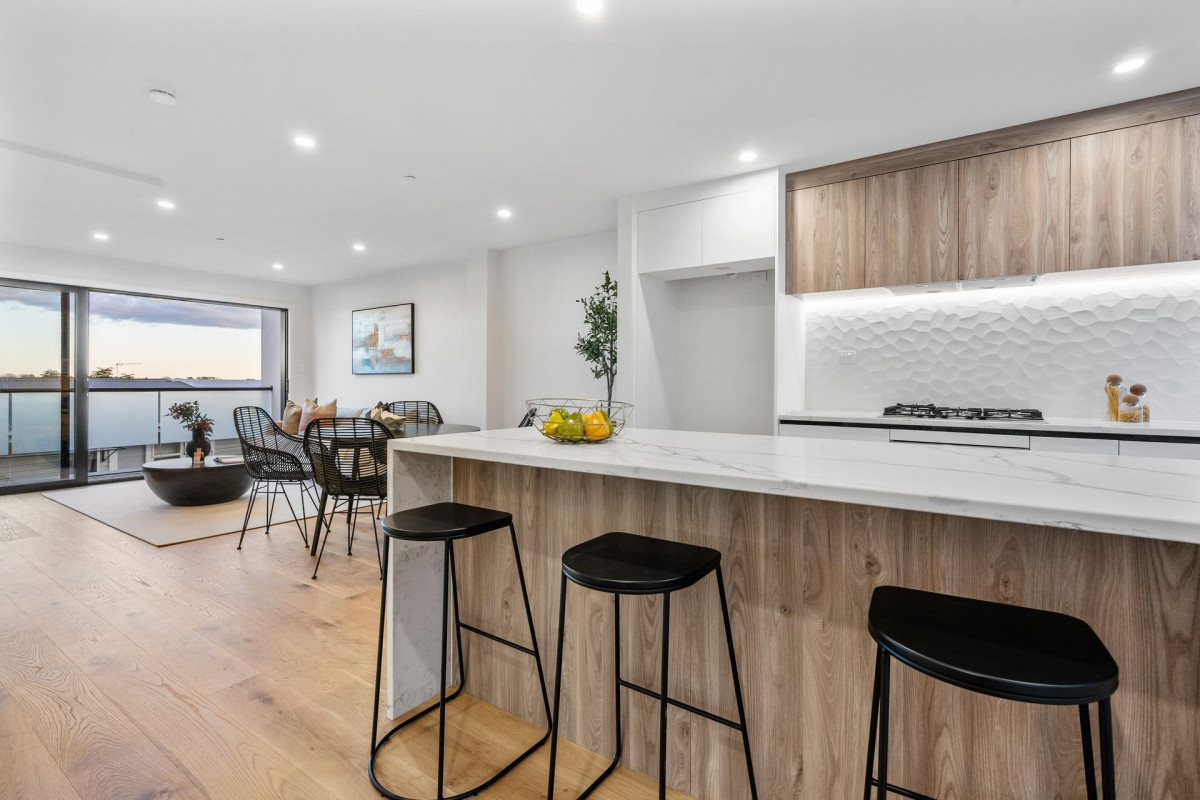 Enquiries Over $1,500,000, 3 beds 3.5 baths home with garage, Freehold title with no body corporate, CCC and titles issued, 12-month maintenance period from settlement, CV: $1,850,000, Individual or bulk purchase options available. 1B Colenso Place Mission Bay, Auckland