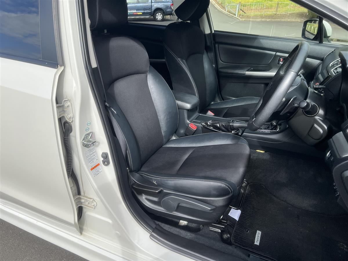 2015 Subaru Impreza PUSH BUTTON START LEATHER SEATS Hatchback Automatic, 1,600 cc, 61,567 km