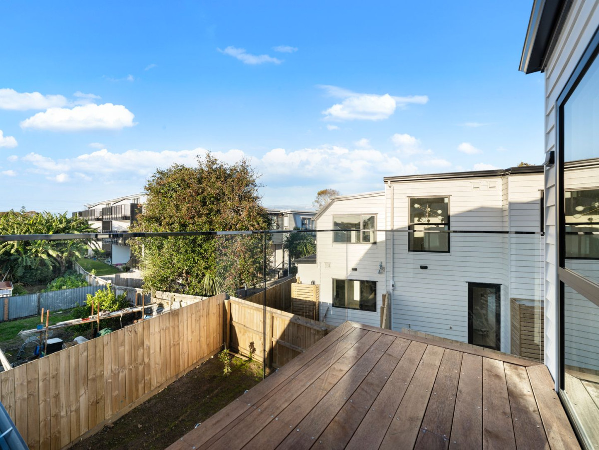 Brandnew 4 beds 3.5 baths home with garage, 5/35 Royton Avenue, Mangere East, Auckland
