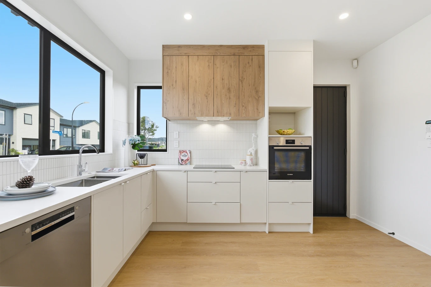 Brandnew standalone 4 beds 2.5 bath house with garage, 11 Airini Road Silverdale, Auckland