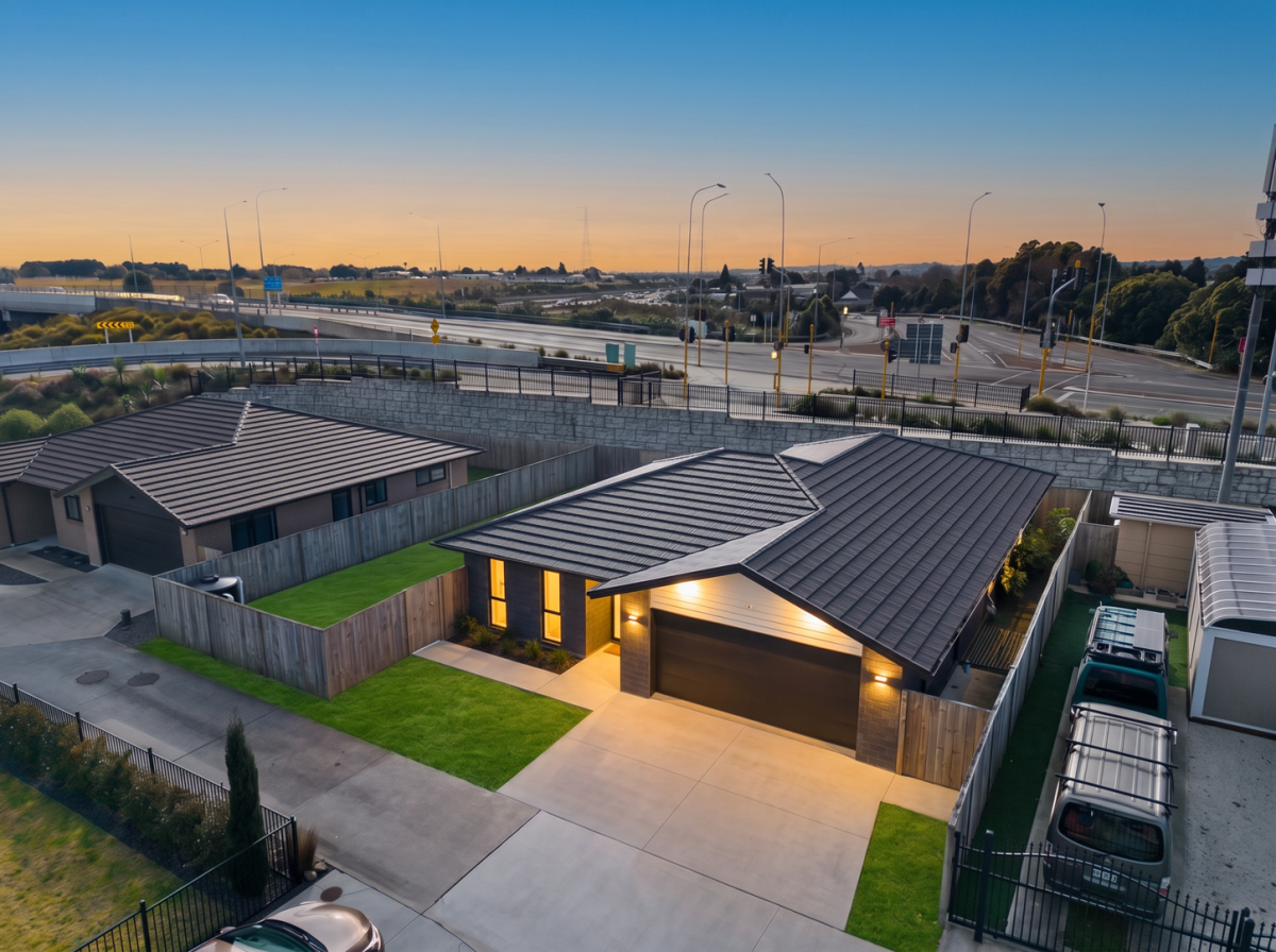 Owner cashing out, 472m2 section, Brick and tile 4 beds 2 baths house with double garage, 25 Dumas Place, Papakura, Auckland