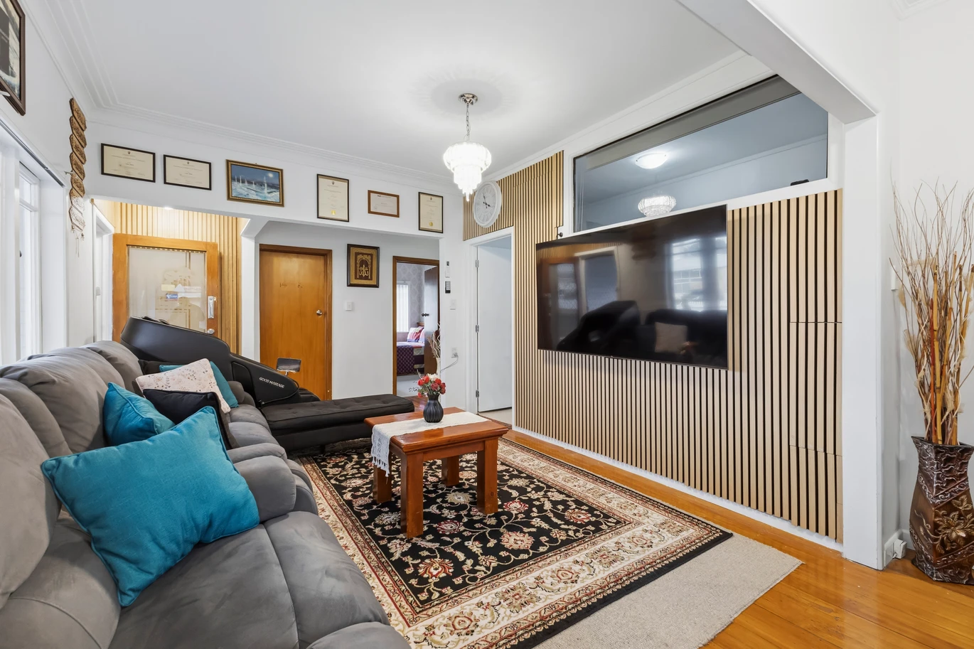 Owners Have Bought – Must Sell, Ignore CV! 3 Bedroom + Study | 1 Bath | 5 Car Parks, 1/5 Allen Avenue Papatoetoe, Auckland