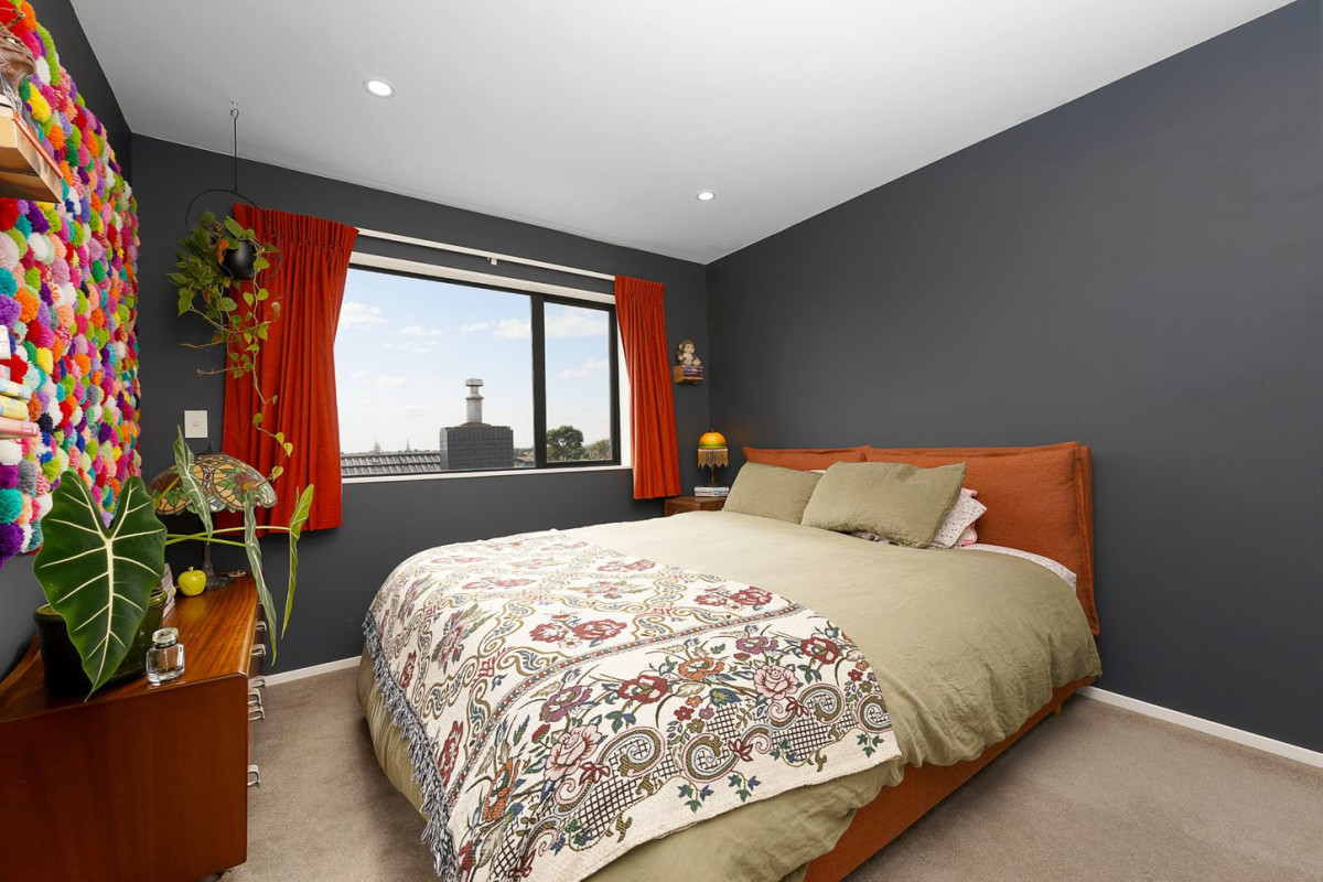 Standalone 3 beds 2.5 baths home with garage, 14E Kelwyn Road, Kelston, Auckland