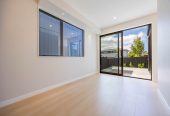 Currently tenanted until April 2027, Standalone 3 beds 2.5 baths home garage, Enjoy total peace of mind with a 10-Year Master Build Guarantee, Lot 8/7 Edgerton Road, Te Atatu Peninsula, Auckland