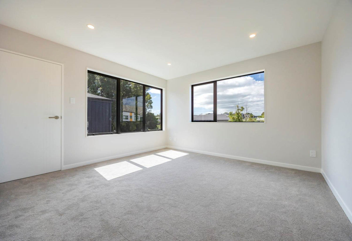 Currently tenanted until April 2027, Standalone 3 beds 2.5 baths home garage, Enjoy total peace of mind with a 10-Year Master Build Guarantee, Lot 10/7 Edgerton Road, Te Atatu Peninsula, Auckland